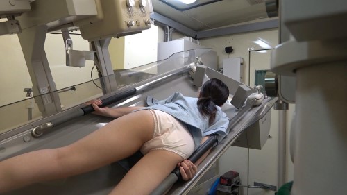 レントゲン車 検診 バリウム検査 ポロリハプニング vol.23-可愛い女子大生のおっぱいとパンツが丸見え盗撮映像